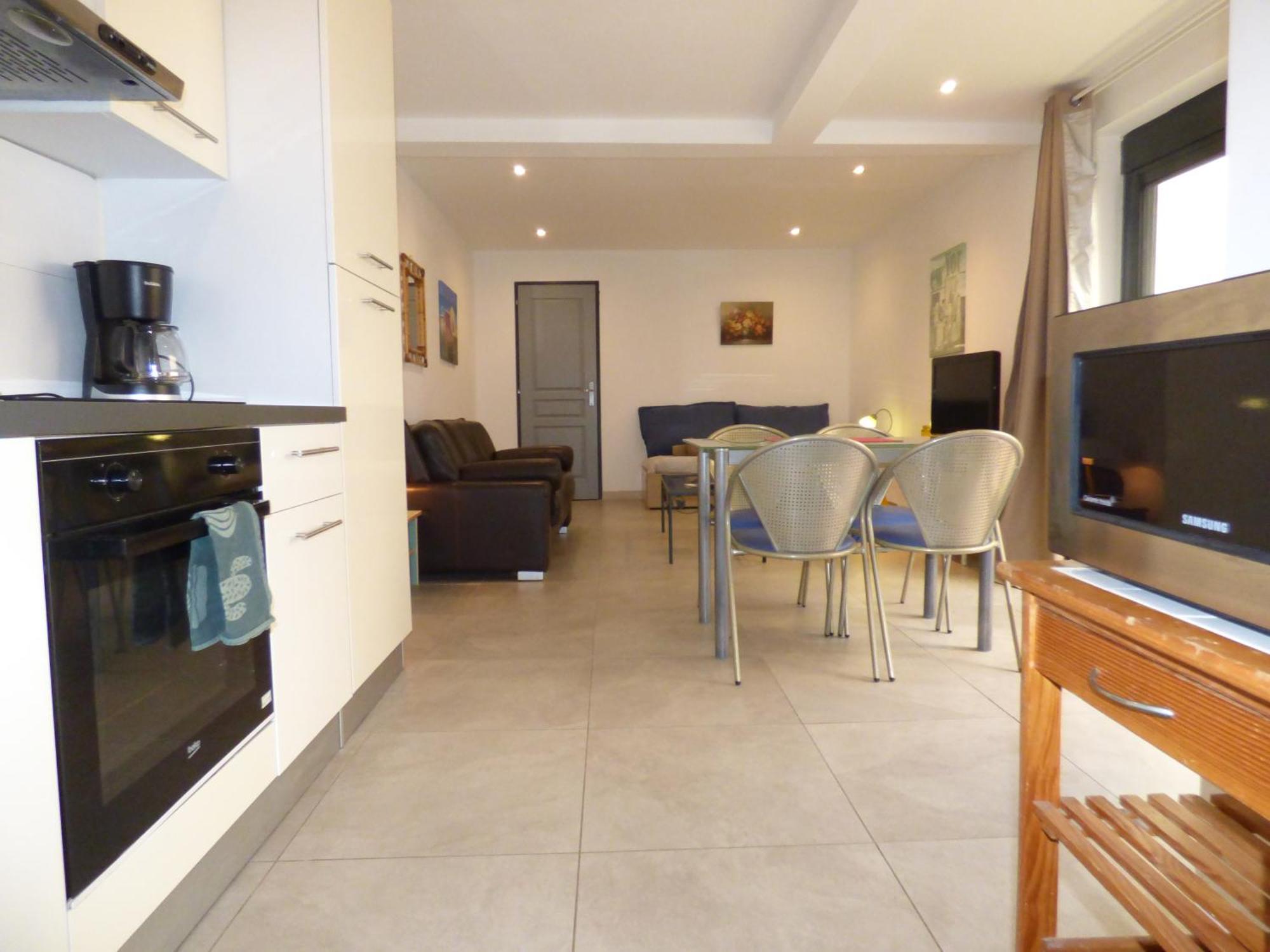 Saëns 01-T2-terrasse avec garage privé optionnel-Centre historique et plages à 16km ! Béziers Extérieur photo
