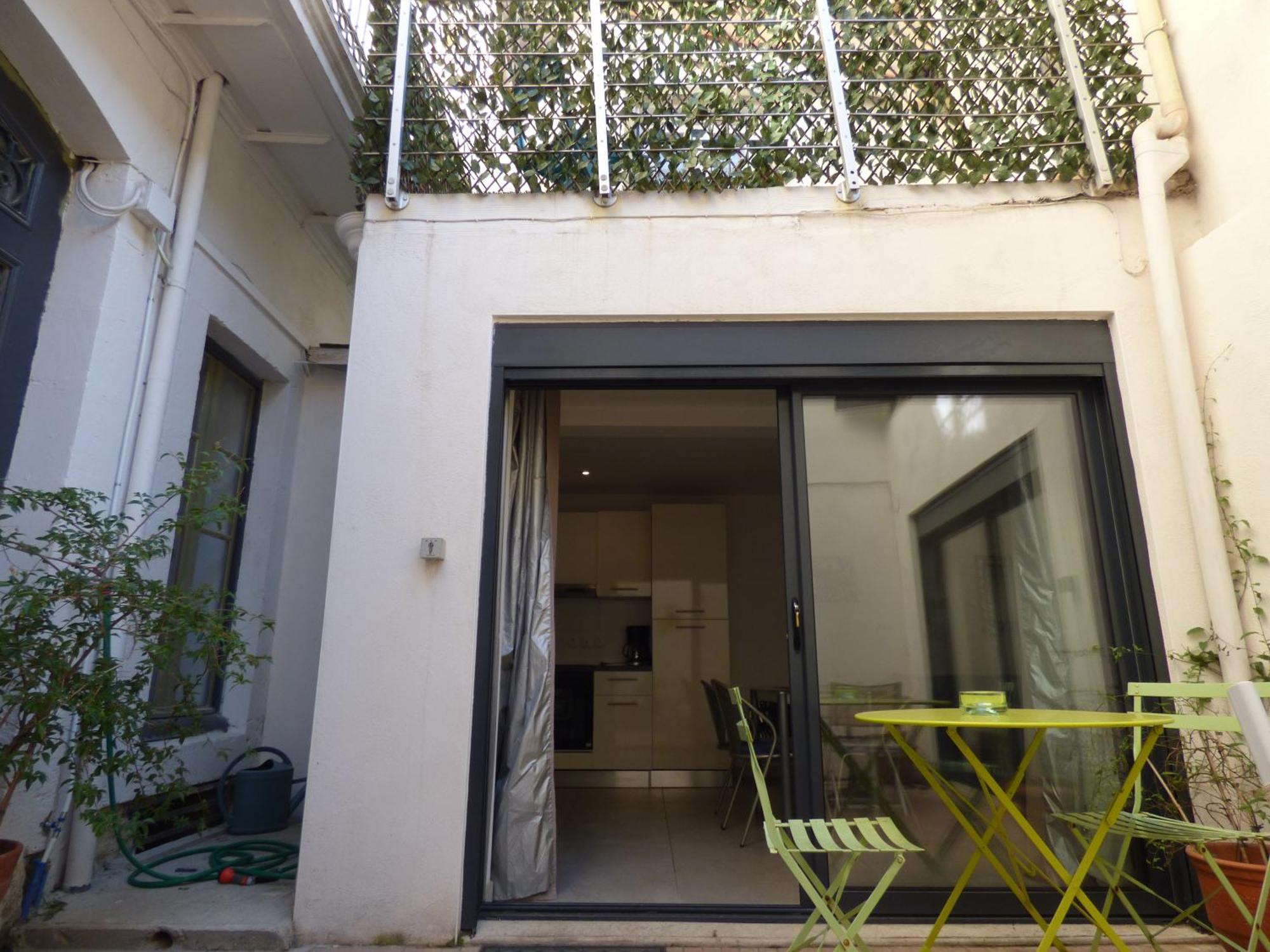 Saëns 01-T2-terrasse avec garage privé optionnel-Centre historique et plages à 16km ! Béziers Extérieur photo